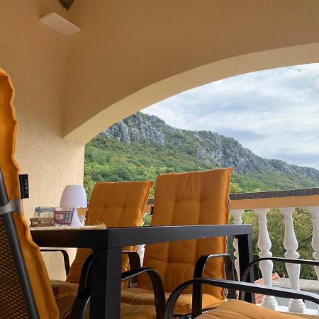 Apartman "Anna" บริบีร์ ภายนอก รูปภาพ