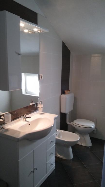 Apartman "Anna" บริบีร์ ภายนอก รูปภาพ